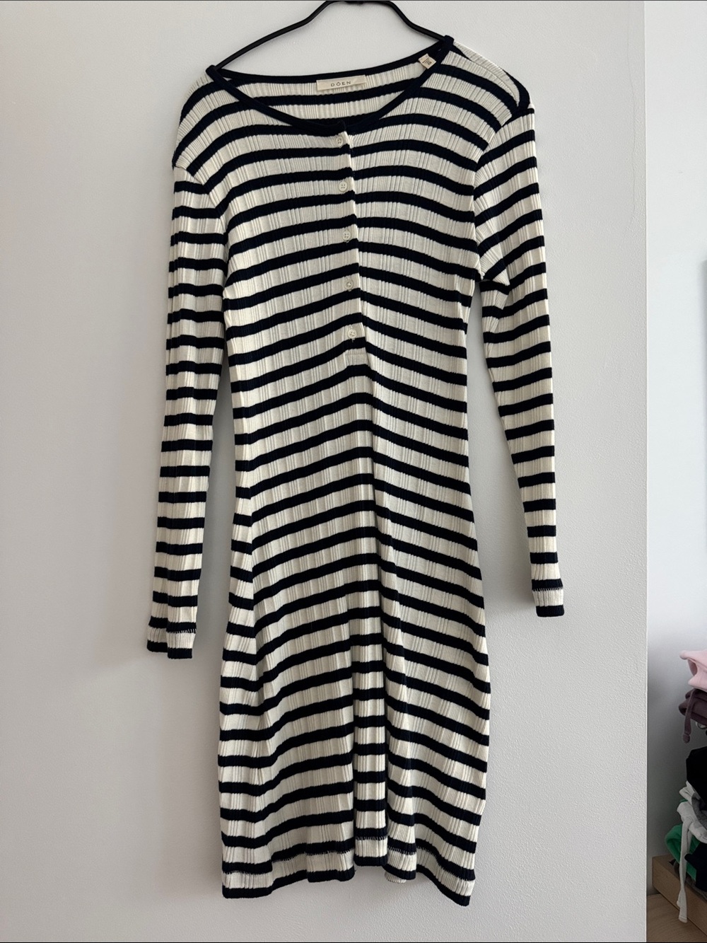 Doen Black & White Striped Ribbed Long-Sleeve Dress
